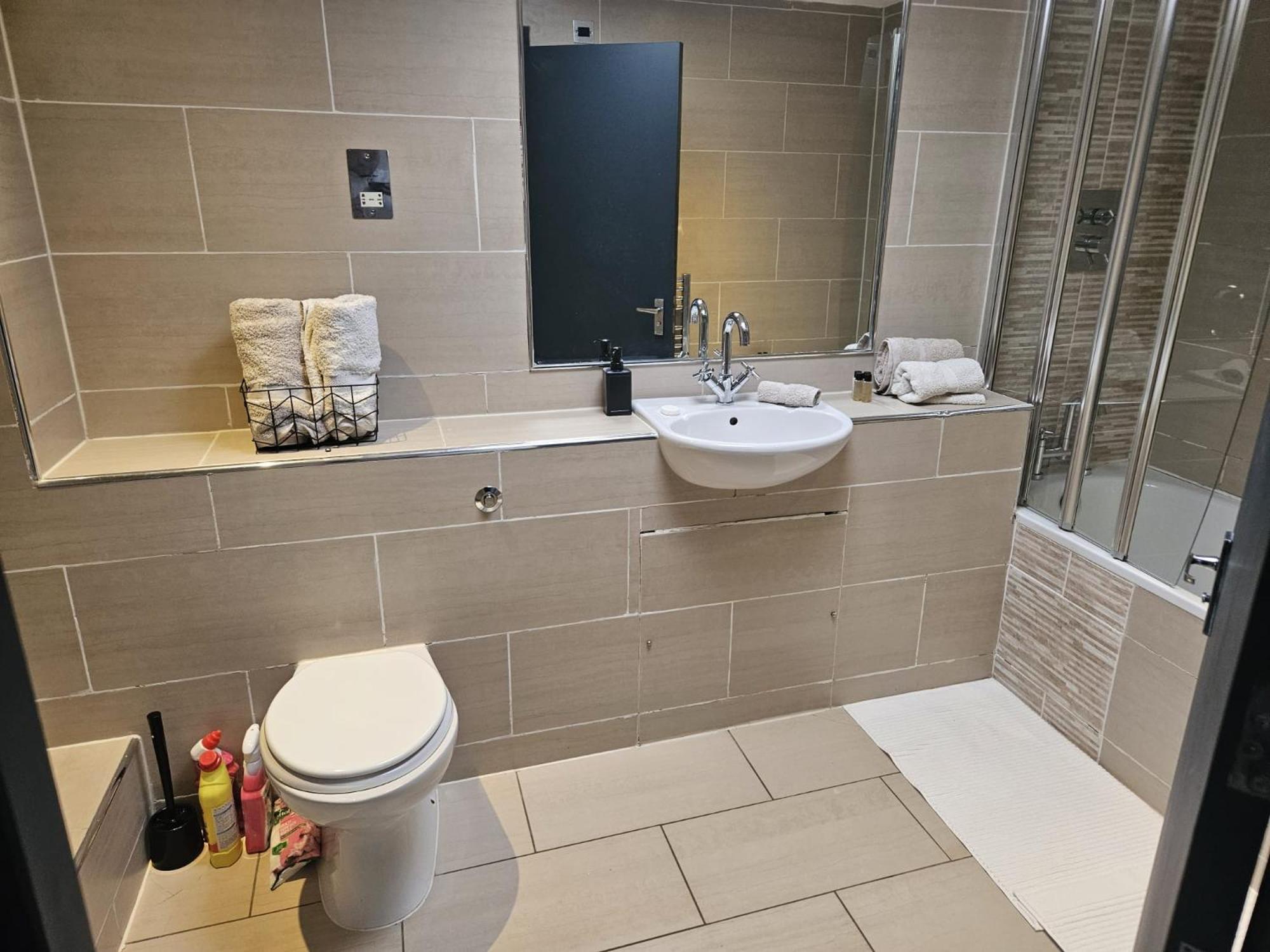 2 Bedroom City Centre Penthouse Loft Apartment Liverpool Bagian luar foto