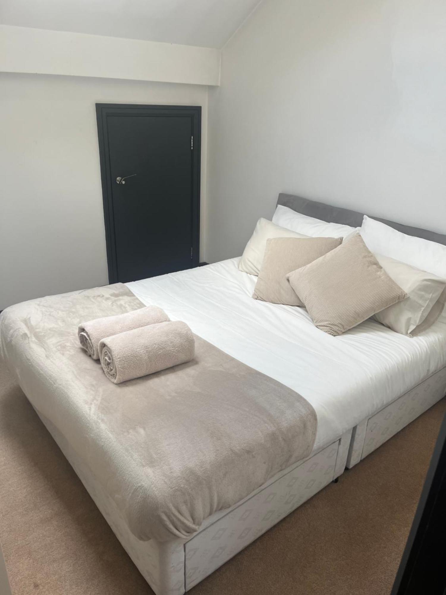 2 Bedroom City Centre Penthouse Loft Apartment Liverpool Bagian luar foto